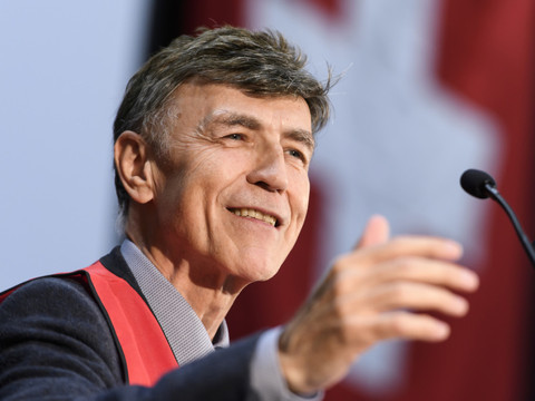 Initiative pour reloger les requérants dans des zones protégées