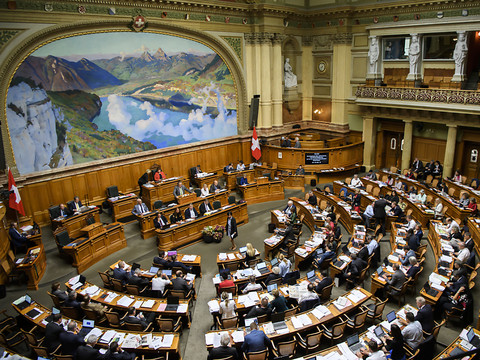 Plus de 70 Suisses de l'étranger en lice pour le Conseil national