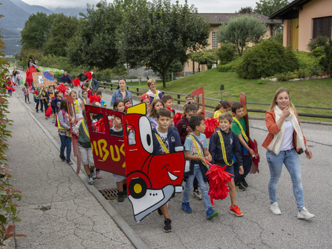 Le Pedibus accompagne les enfants à l'école depuis vingt ans