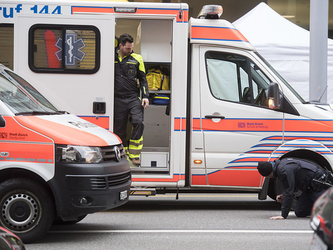 Portable fouillé: la justice donne raison à un fan de football