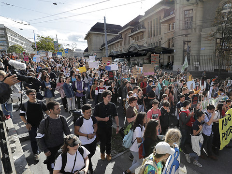 Grève du climat en Suisse à la veille de la marche à Berne