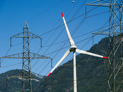 Le Conseil fédéral tient à libéraliser le marché électrique