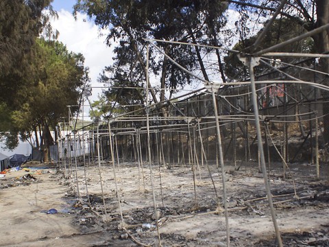 L'ONU appelle Athènes à déplacer des milliers de requérants d'asile