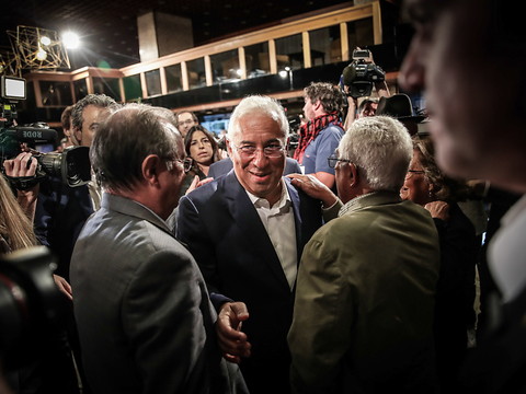 Le socialiste Antonio Costa nettement en tête aux législatives
