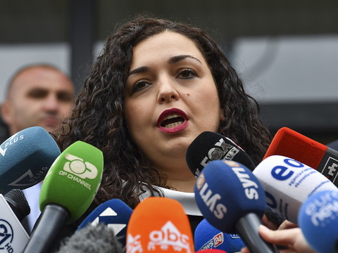 Législatives kosovares anticipées: victoire de l'opposition