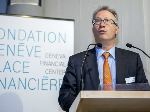 Taux négatifs et UE pèsent sur la place financière genevoise