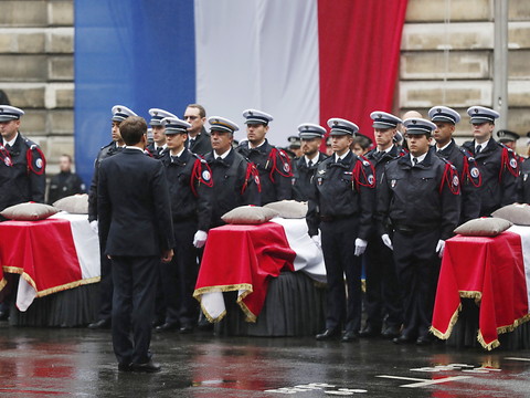 Emmanuel Macron appelle à 