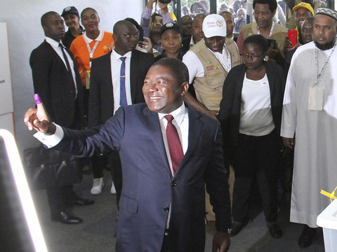 Jour d'élections générales sans incident majeur au Mozambique