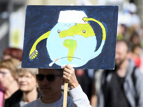 Climat: le mouvement lancé par les jeunes veut élargir sa base