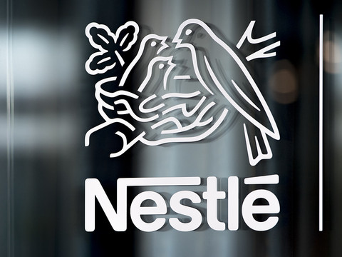 Nestlé poursuit sa croissance sur neuf mois