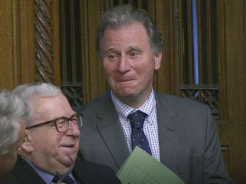 Le premier ministre britannique forcé à un report de Brexit