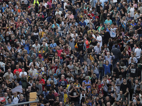 Nouvelle manifestation indépendantiste sous tension à Barcelone