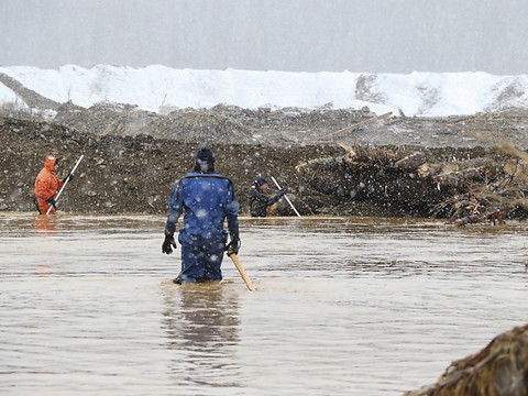 Arrestations après la rupture meurtrière d'un barrage