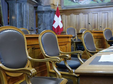 Le centre-droit gardera la main aux Etats