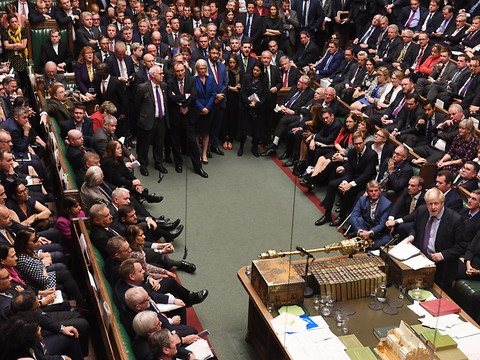 Un nouveau report du Brexit en discussion à 9 jours du divorce