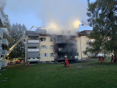 Un incendie à Uster (ZH) coûte la vie à une personne