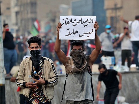 En Irak, la jeunesse descend dans la rue pour réclamer la chute du régime