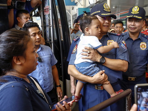 Séisme de magnitude 6,6 dans le sud des Philippines: un écolier tué
