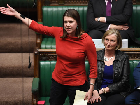 Premières passes d'armes électorales au Parlement britannique
