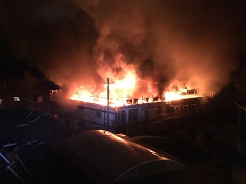 Incendie d'un immeuble en construction à Boudry (NE)