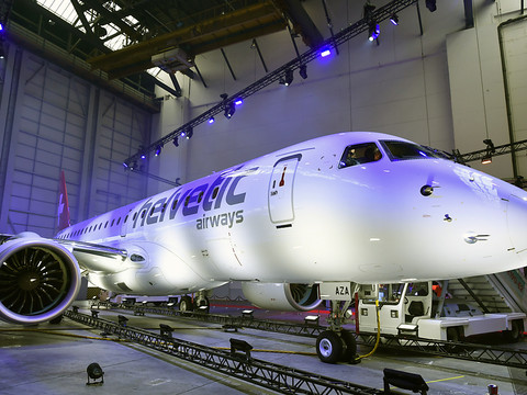 Helvetic Airways inaugure le premier avion de sa nouvelle flotte