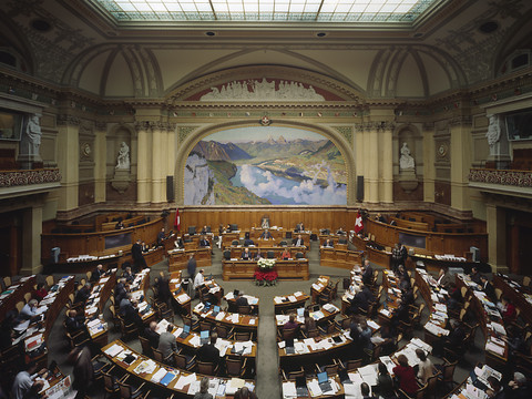 PBD, PDC et PEV dans un seul groupe parlementaire