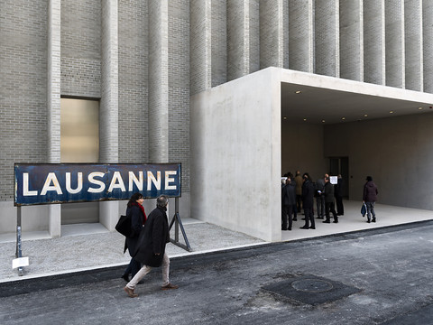 Plateforme 10 à Lausanne: divergences sur le sponsoring
