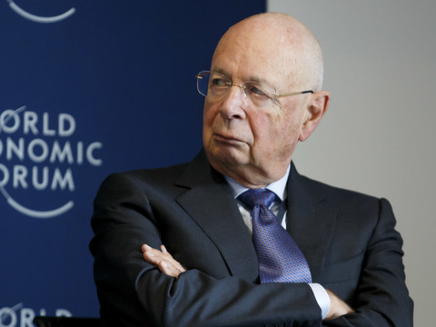 Le fondateur du WEF Klaus Schwab ne peut pas devenir Suisse