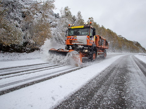 La neige abondante perturbe circulation en Rhône-Alpes