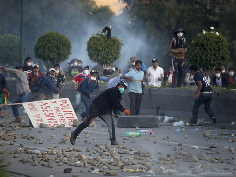 Quatre nouveaux morts dans des manifestations