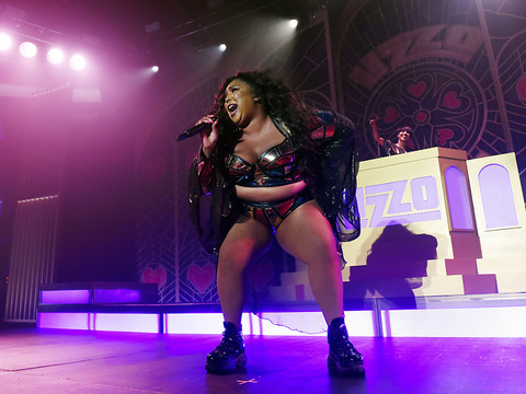 La chanteuse Lizzo en tête des nominations aux Grammys