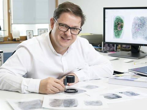 Christophe Champod, expert mondial des traces et empreintes