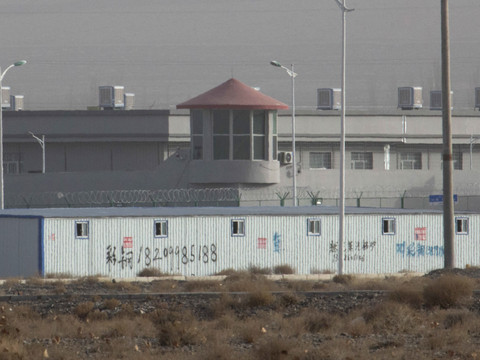 Fonctionnement des camps de détention chinois au Xinjiang dévoilé