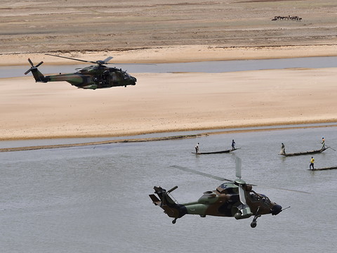 13 soldats français tués dans un accident d'hélicoptères au Mali