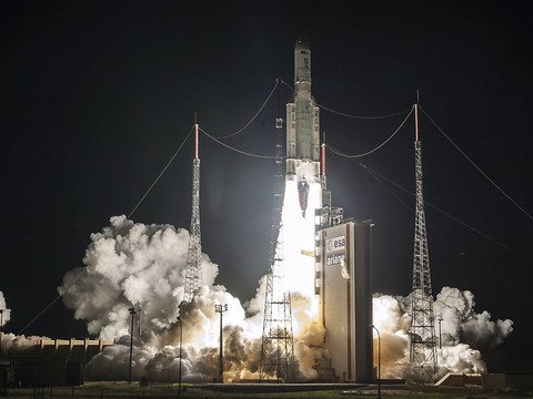 Succès pour le 250e lancement d'une Ariane 5