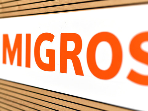 Affaire Piller: directeur de Migros Neuchâtel-Fribourg suspendu - La FCM indignée