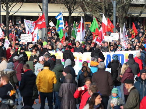 L'AfD choisit le compromis entre modérés et radicaux à sa tête