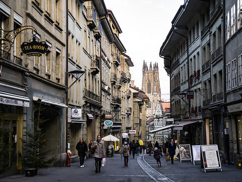 Nouveau bras de fer à Fribourg dans le commerce de détail