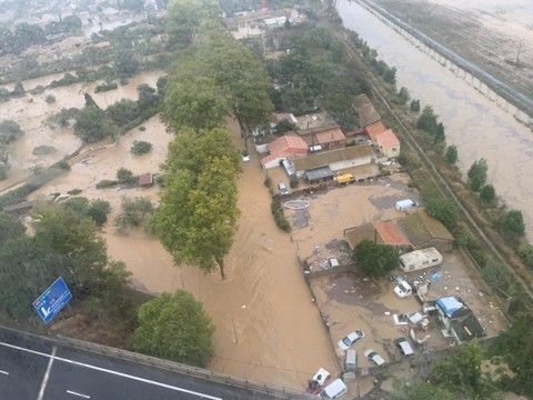 Inondations: une partie de la France passe en alerte rouge