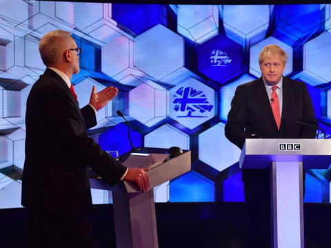 Ultime duel prudent entre Johnson et Corbyn sur fond de Brexit