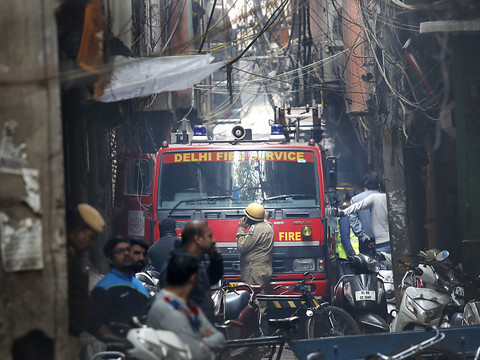 Au moins 43 morts dans l'incendie d'une usine à New Delhi