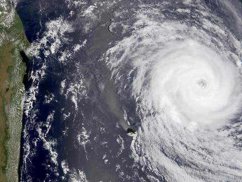 Cyclone Belna: levée de l'alerte rouge à Mayotte