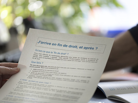 Les sénateurs soutiennent une rente-pont plus modeste