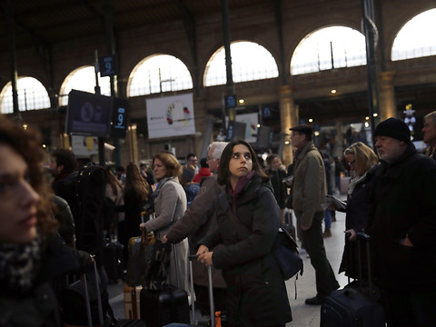 Le ton monte au 11e jour de grève contre la réforme des retraites