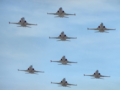 Donald Trump veut racheter d'anciens avions de combats suisses