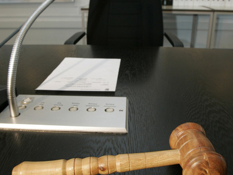 Douze ans requis pour celui qui tué sa femme de 46 coups de couteau