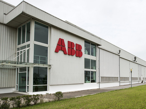 ABB finalise la cession de deux coentreprises à Shanghai