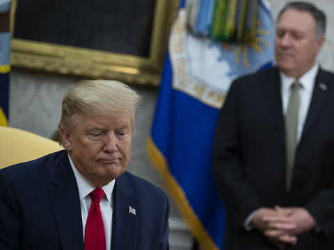 Destitution: vote historique sur un renvoi de Trump en procès