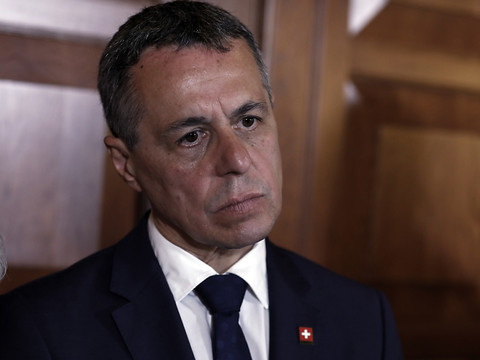 Contacts au plus haut niveau entre le DFAE et Colombo