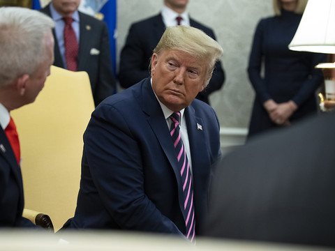 Le président américain Trump part en vacances en vantant son bilan